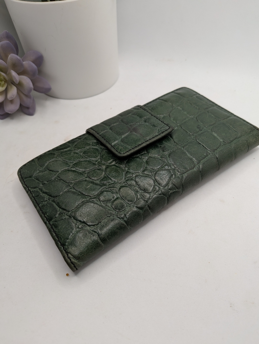 Fossil Green Croc Embossed Leather Slim Tab Wallet - Coral/ Orange Interior - Picture 2 of 7